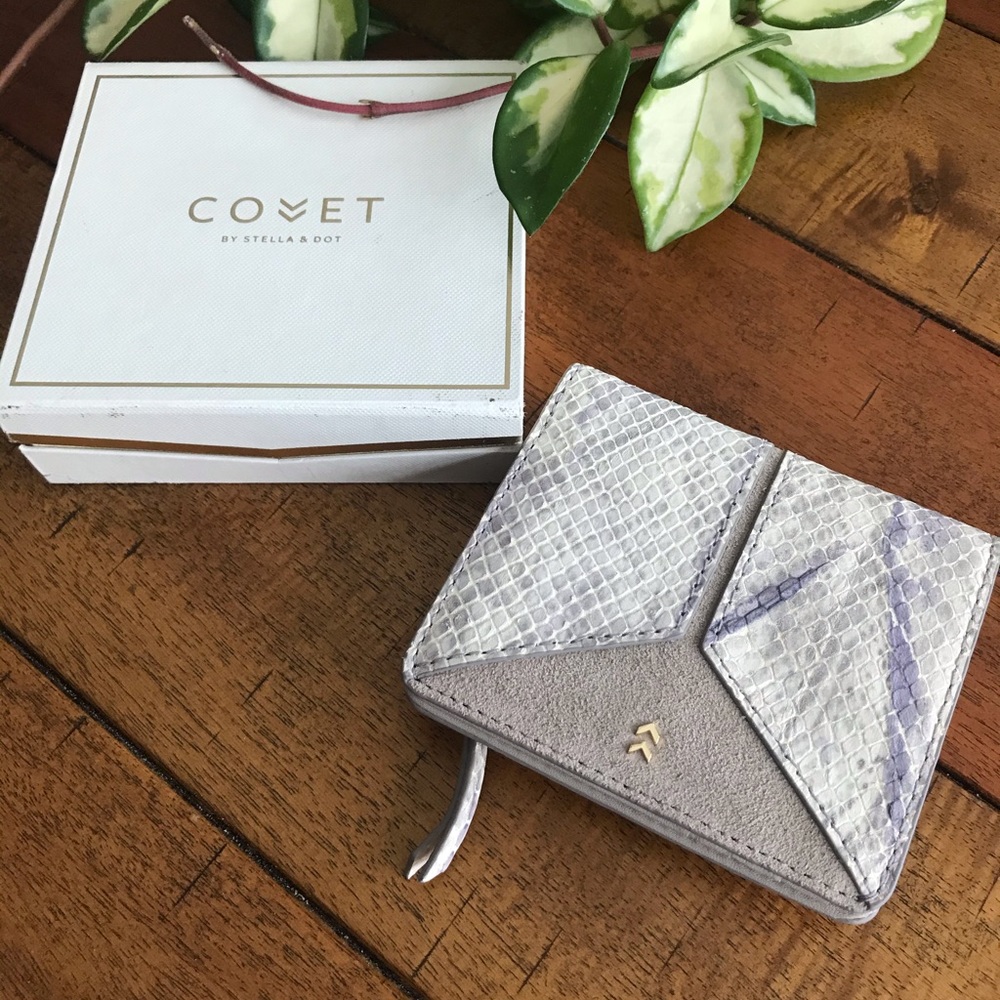 Stella & Dot Covet Highline wallet